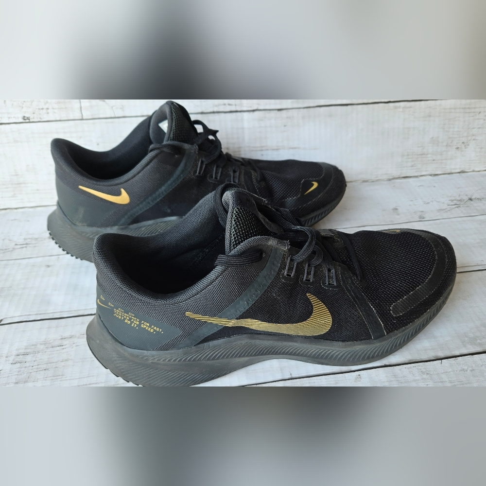 Nike‎ Quest 4 Running Shoes Size 9.5